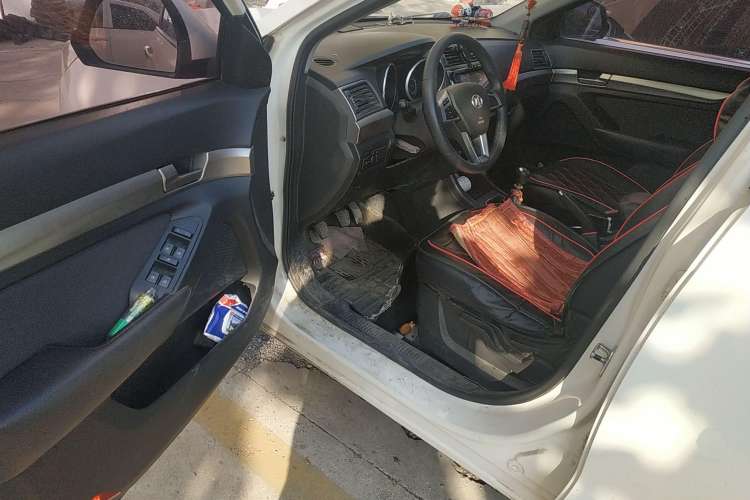 Used BAIC Senova X65 2015 2.0T manual Comfort trim level Driver Seat