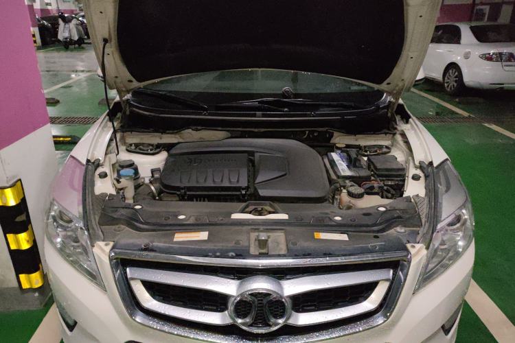 Used BAIC Senova X65 2015 2.0T Automatic Elite Model Engine Bay