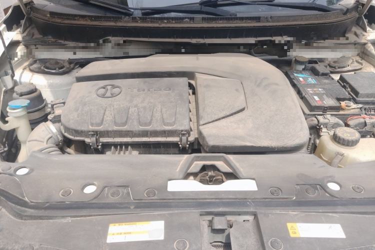 Used BAIC Senova X65 2015 2.0T automatic luxury version Engine Bay
