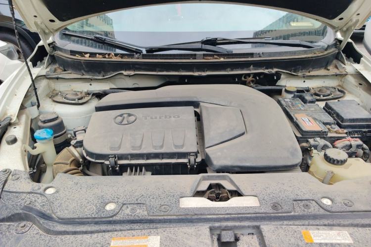 Used BAIC Senova X65 2015 2.0T Automatic Elite Model Engine Bay