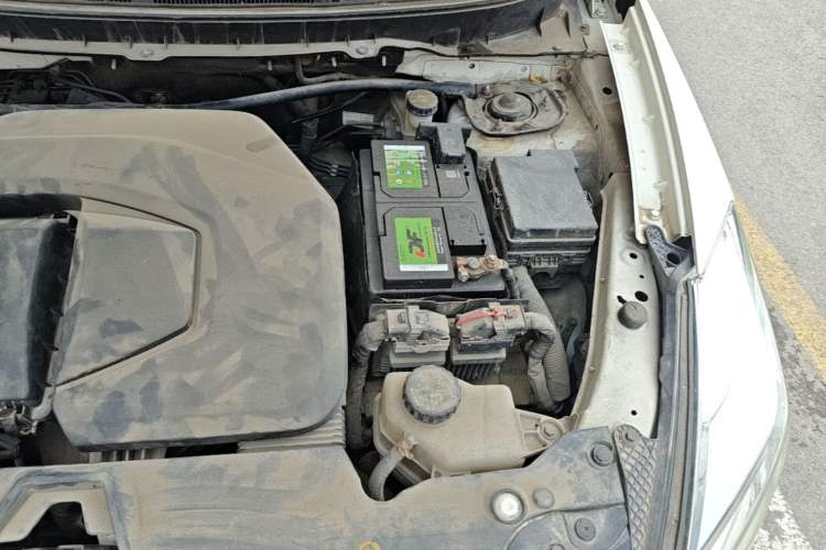 Used BAIC Senova X65 2015 2.0T automatic luxury version Engine Bay Left