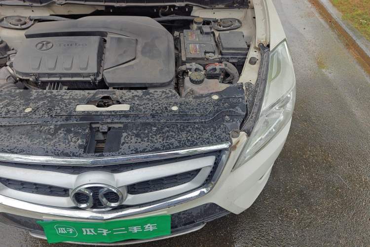 Used BAIC Senova X65 2015 2.0T automatic comfort version Engine Bay Left