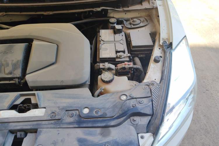 Used BAIC Senova X65 2015 2.0T Manual Elite Edition Engine Bay Left
