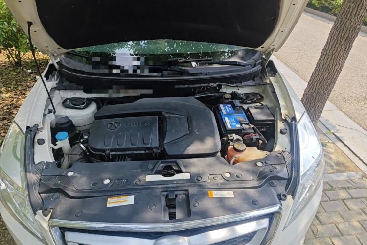 Used BAIC Senova X65 2015 2.0T Automatic Elite Model Engine Bay