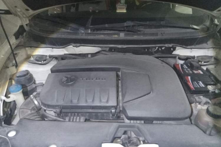 Used BAIC Senova X65 2015 2.0T Automatic Elite Model Engine Bay
