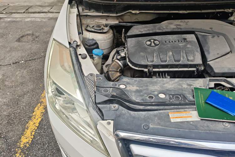Used BAIC Senova X65 2015 2.0T Automatic Elite Model Engine Bay Right