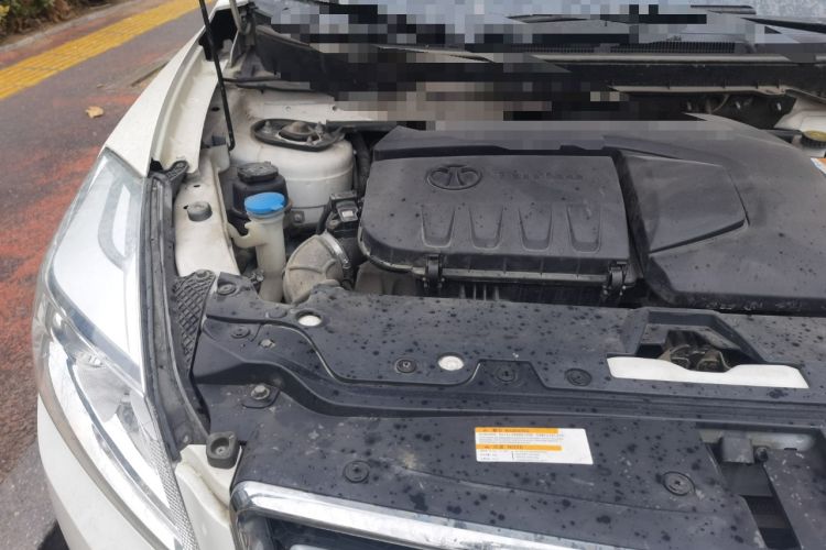 Used BAIC Senova X65 2015 2.0T Automatic Elite Model Engine Bay Right