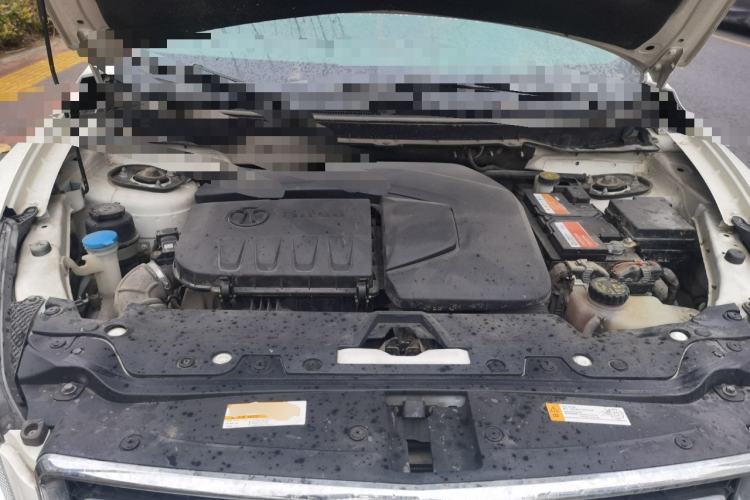 Used BAIC Senova X65 2015 2.0T Automatic Elite Model Engine Bay