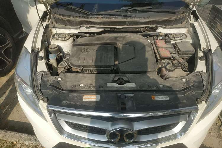 Used BAIC Senova X65 2015 2.0T Automatic Elite Model Engine Bay
