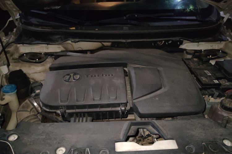 Used BAIC Senova X65 2015 2.0T Automatic Elite Model Engine Bay
