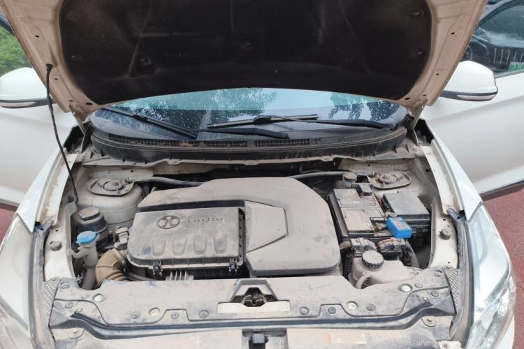 Used BAIC Senova X65 2015 2.0T Automatic Elite Model Engine Bay