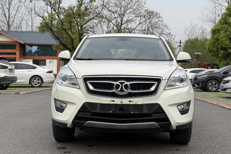 Used BAIC Senova X65 2015 2.0T automatic comfort version Exterior 2