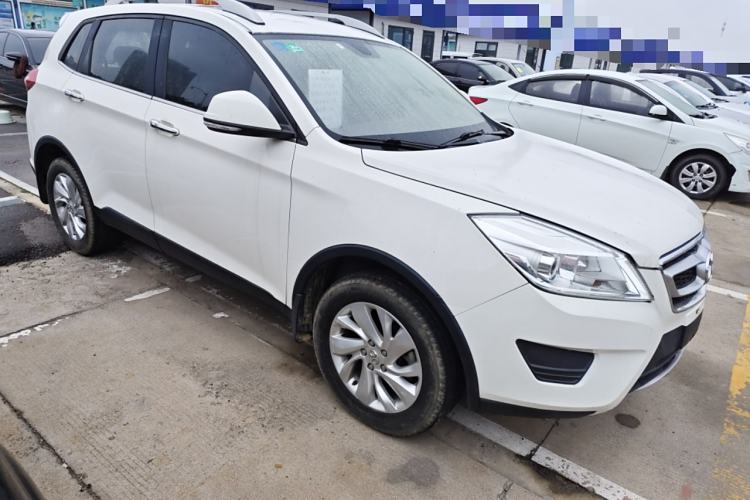 Used BAIC Senova X65 2015 2.0T manual Comfort trim level Exterior 2