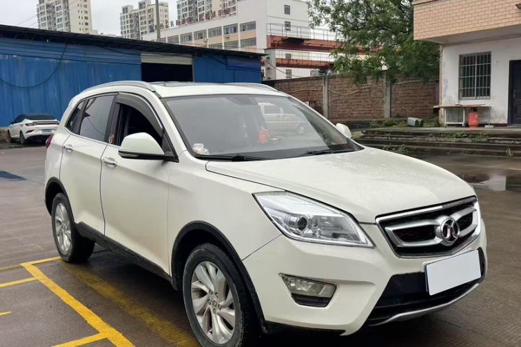 Used BAIC Senova X65 2015 2.0T automatic comfort version Exterior 2