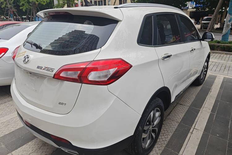Used BAIC Senova X65 2015 2.0T Automatic Elite Model Exterior 3