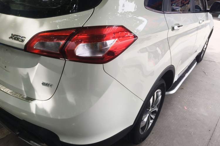 Used BAIC Senova X65 2015 2.0T Automatic Elite Model Exterior 3