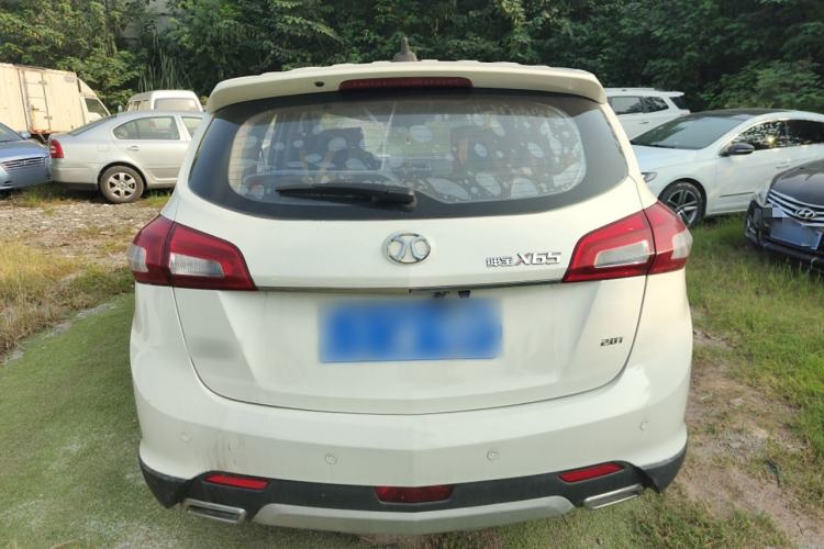 Used BAIC Senova X65 2015 2.0T manual Comfort trim level Exterior 4