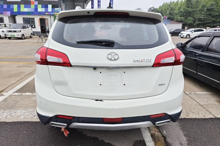 Used BAIC Senova X65 2015 2.0T manual Comfort trim level Exterior 4