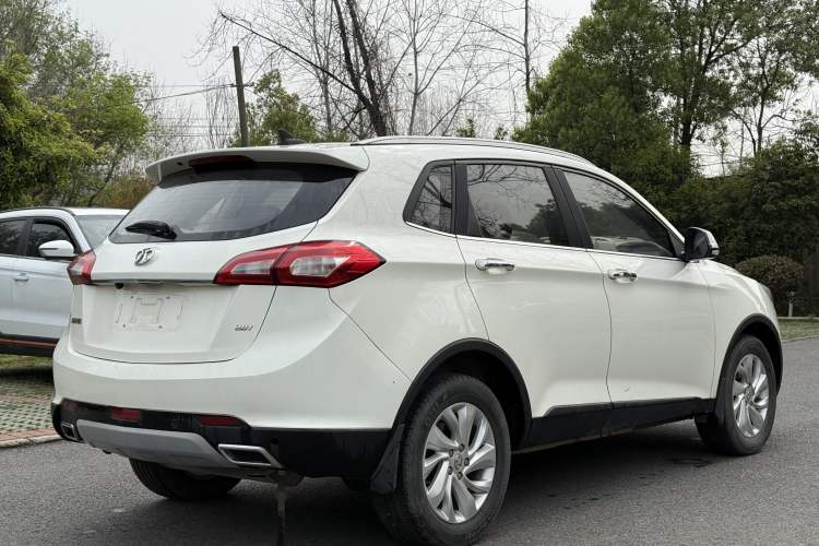 Used BAIC Senova X65 2015 2.0T automatic comfort version Exterior 5