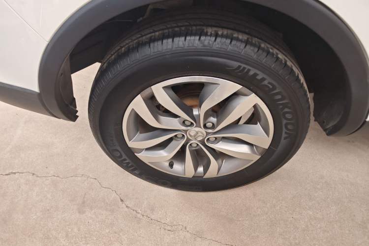 Used BAIC Senova X65 2015 2.0T automatic luxury version Exterior 5
