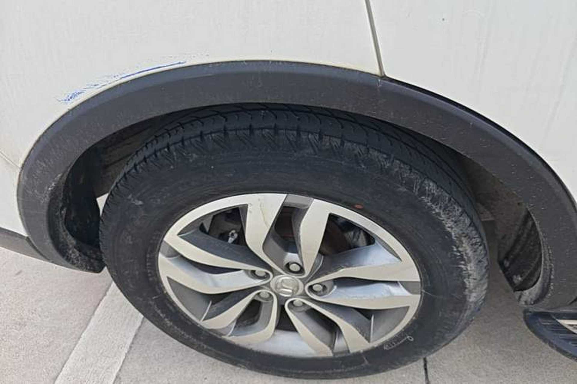 Used BAIC Senova X65 2015 2.0T Automatic Elite Model Exterior 5
