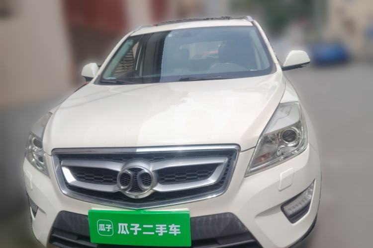 Used BAIC Senova X65 2015 2.0T automatic luxury version Front
