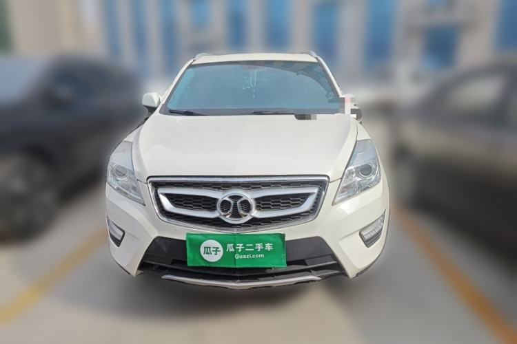 Used BAIC Senova X65 2015 2.0T Automatic Elite Model Front