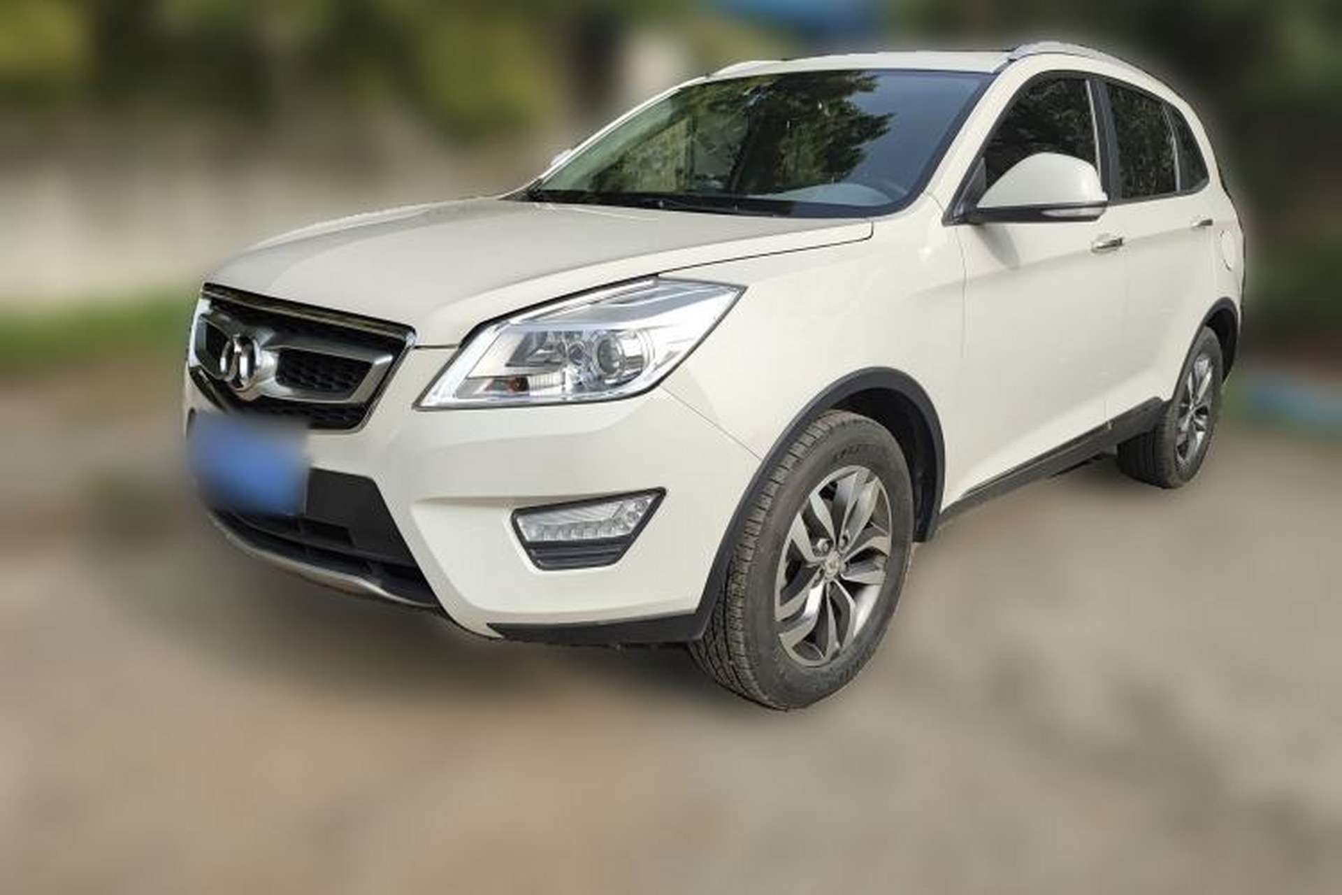 Used BAIC Senova X65 2015 2.0T Automatic Elite Model Front Left 45 Deg