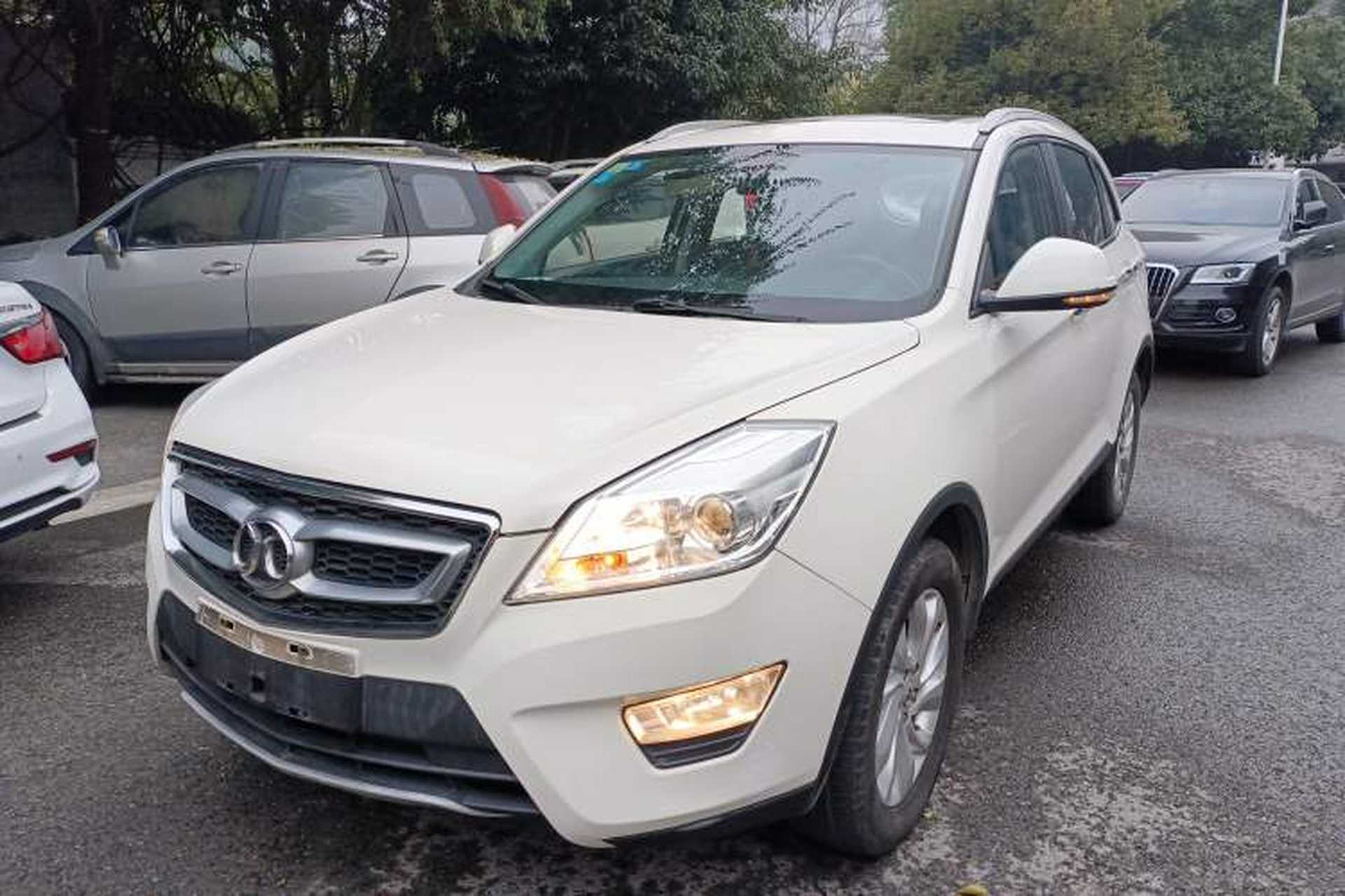 Used BAIC Senova X65 2015 2.0T automatic comfort version Front Left 45 Deg