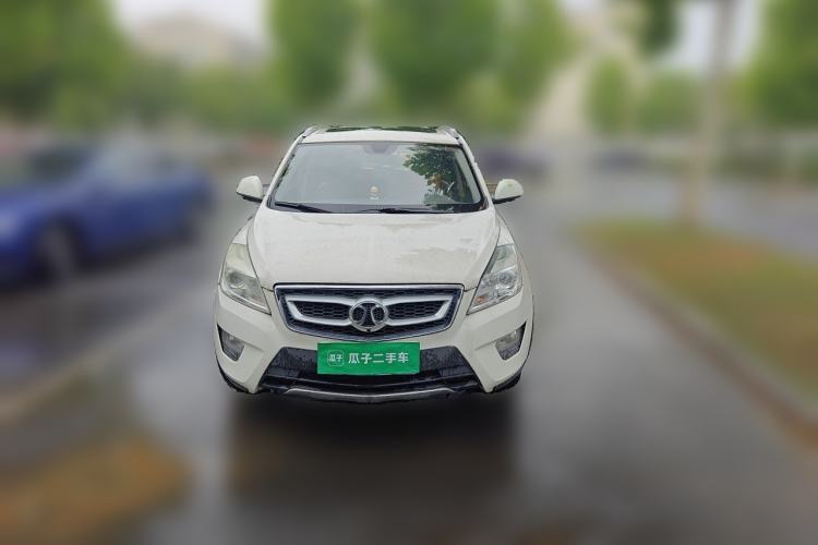 Used BAIC Senova X65 2015 2.0T automatic comfort version Front