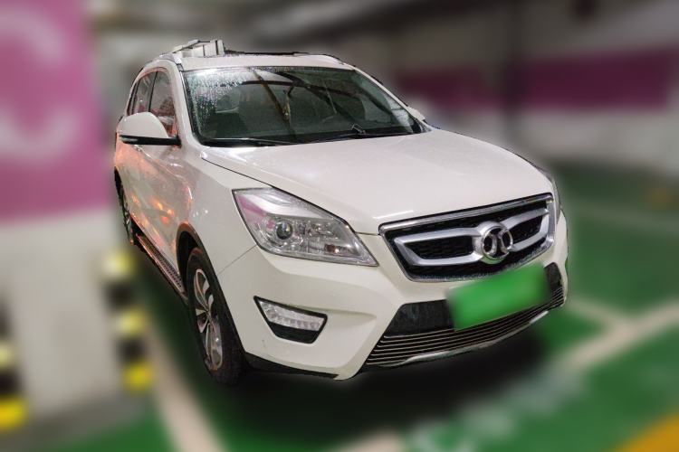 Used BAIC Senova X65 2015 2.0T Automatic Elite Model Front Right 45 Deg