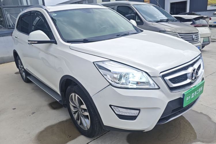 Used BAIC Senova X65 2015 2.0T Automatic Elite Model Front Right 45 Deg