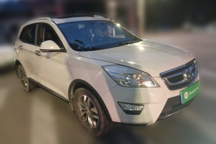 Used BAIC Senova X65 2015 2.0T Automatic Elite Model Front Right 45 Deg
