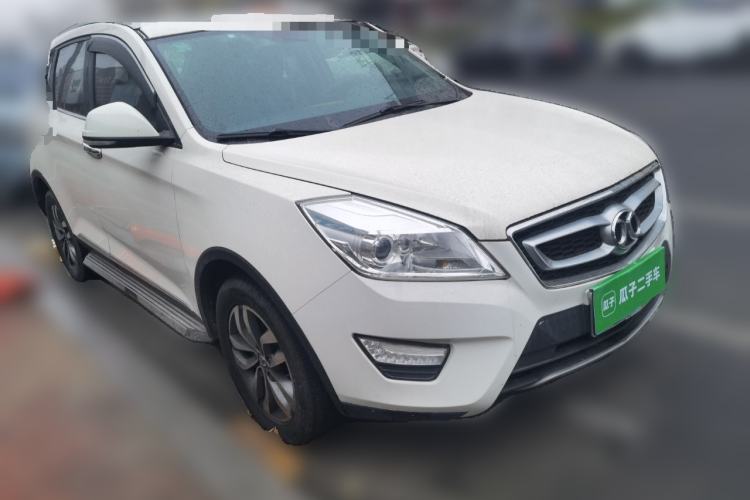 Used BAIC Senova X65 2015 2.0T Automatic Elite Model Front Right 45 Deg