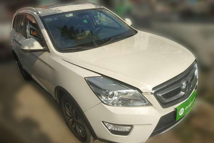 Used BAIC Senova X65 2015 2.0T Automatic Elite Model Front Right 45 Deg