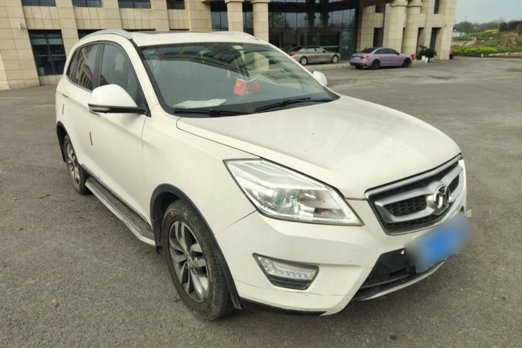 Used BAIC Senova X65 2015 2.0T Automatic Elite Model Front Right 45 Deg