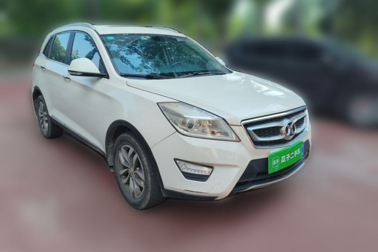 Used BAIC Senova X65 2015 2.0T Automatic Elite Model Front Right 45 Deg