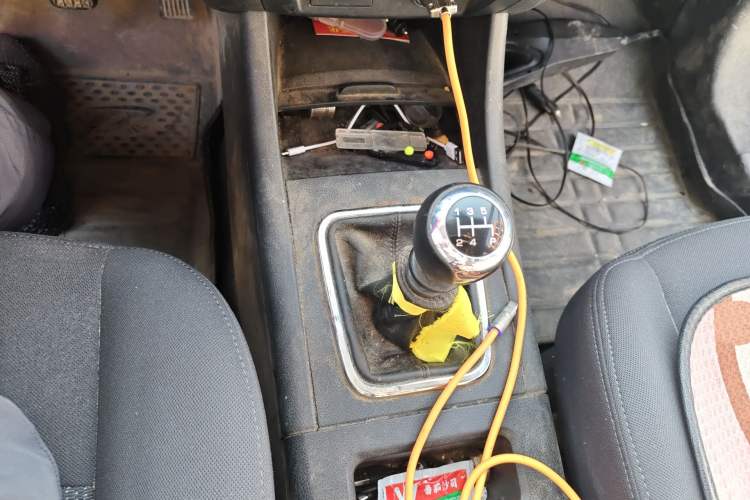 Used BAIC Senova X65 2015 2.0T manual Comfort trim level Gear Lever