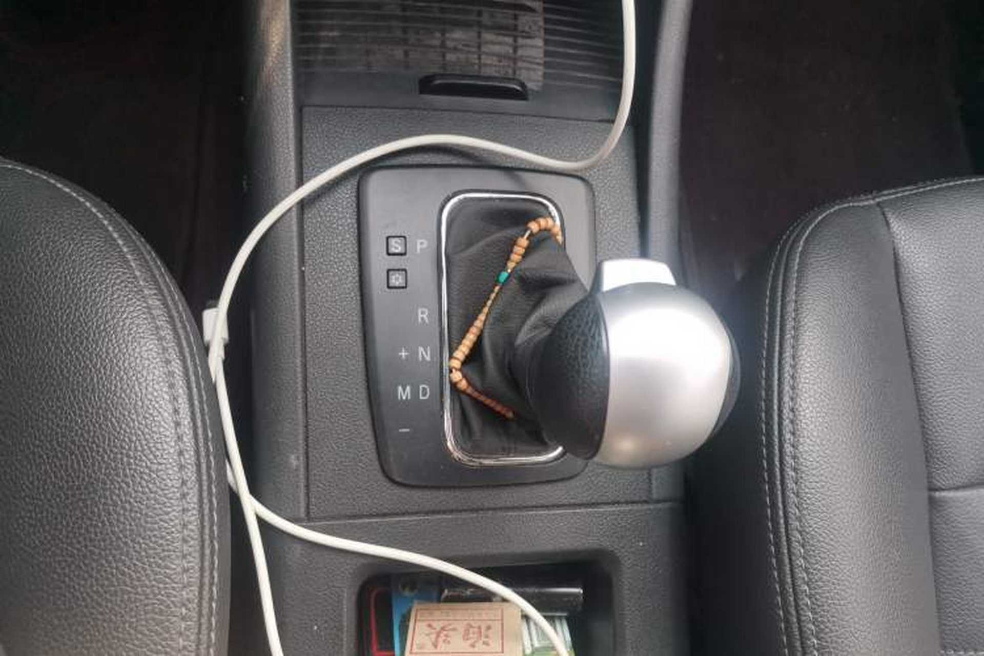 Used BAIC Senova X65 2015 2.0T Automatic Elite Model Gear Lever