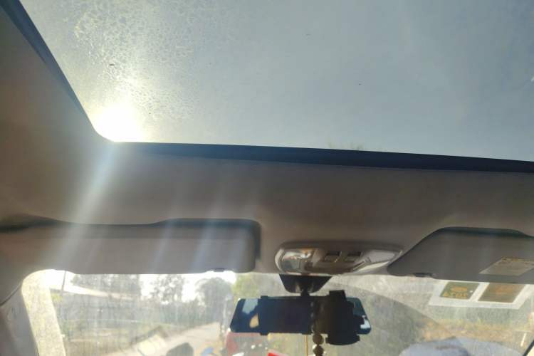 Used BAIC Senova X65 2015 2.0T Automatic Elite Model Headliner