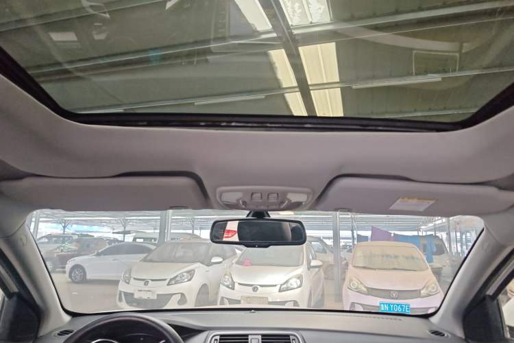Used BAIC Senova X65 2015 2.0T automatic luxury version Headliner