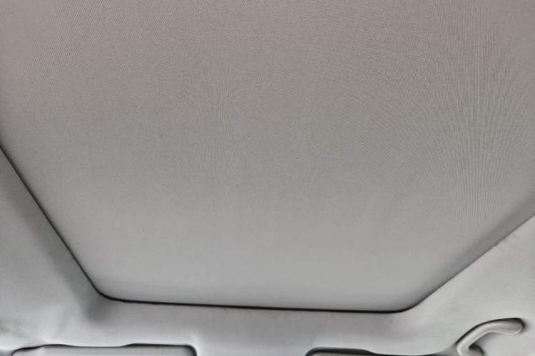 Used BAIC Senova X65 2015 2.0T automatic luxury version Headliner