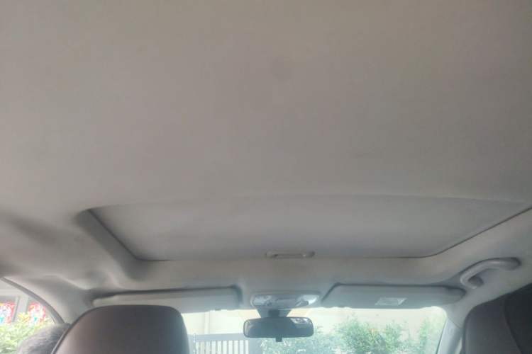 Used BAIC Senova X65 2015 2.0T manual Comfort trim level Headliner