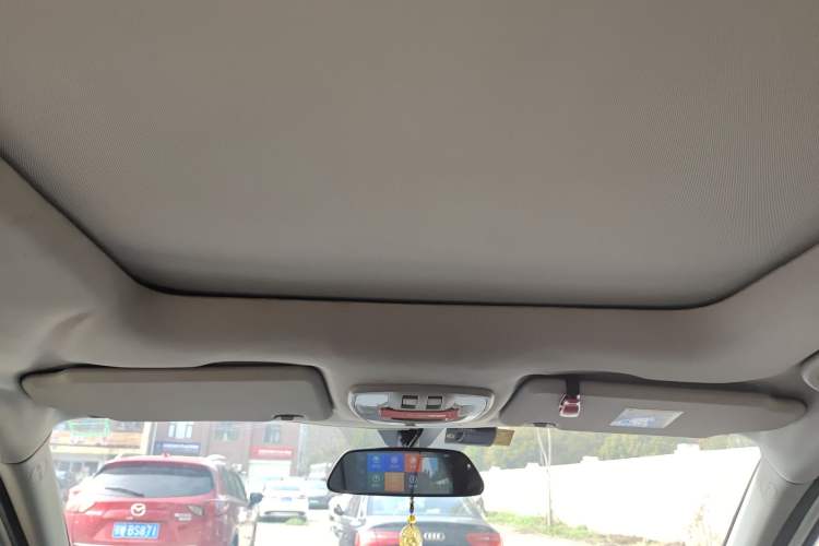 Used BAIC Senova X65 2015 2.0T Automatic Elite Model Headliner