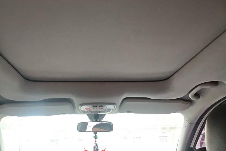 Used BAIC Senova X65 2015 2.0T Automatic Elite Model Headliner