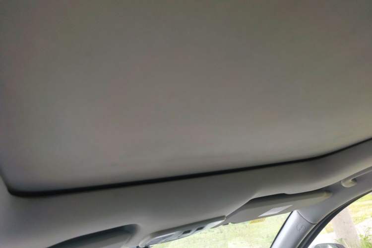 Used BAIC Senova X65 2015 2.0T Automatic Elite Model Headliner