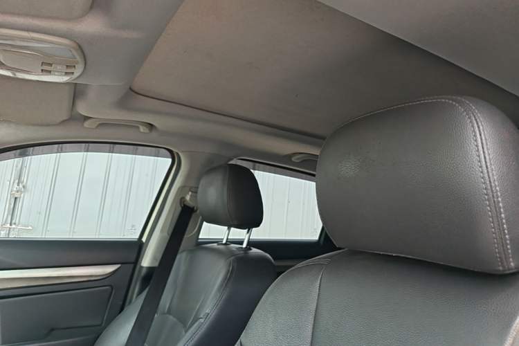Used BAIC Senova X65 2015 2.0T Automatic Elite Model Headliner