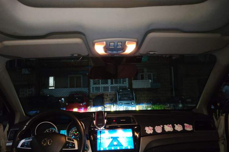 Used BAIC Senova X65 2015 2.0T Automatic Elite Model Headliner
