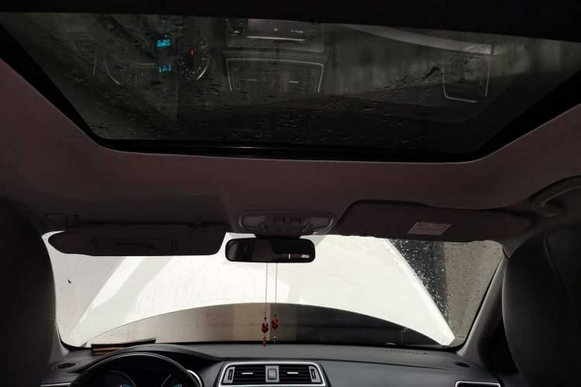 Used BAIC Senova X65 2015 2.0T Automatic Elite Model Headliner