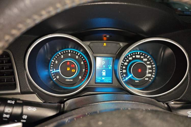 Used BAIC Senova X65 2015 2.0T Automatic Elite Model Instrument Cluster
